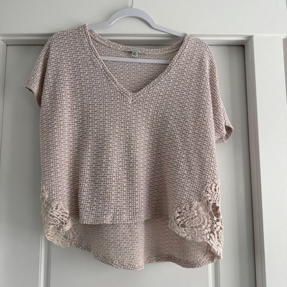 American Eagle Outfitter Pullover Top floral crochet beige tan medium